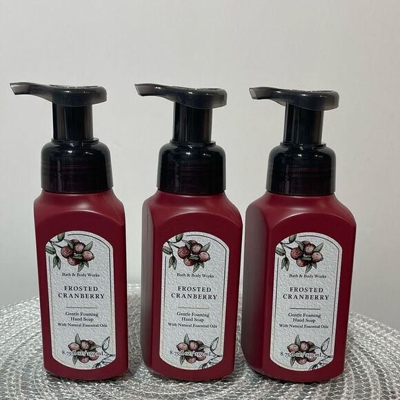 BBW Frosted Cranberry Foaming Hand Soap Set of 3 NWT - Picture 1 of 2